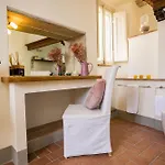 Apartment Rose's Palace Cortona