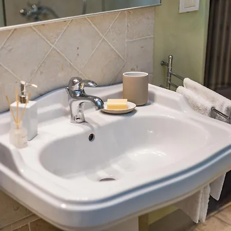 Rose's Palace Apartman