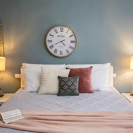 Rose's Palace * Cortona