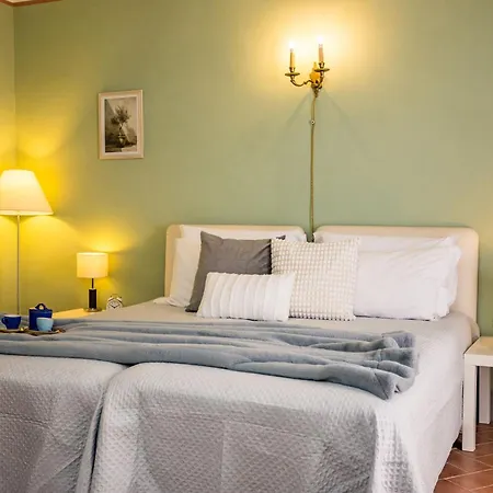 Rose's Palace Apartman