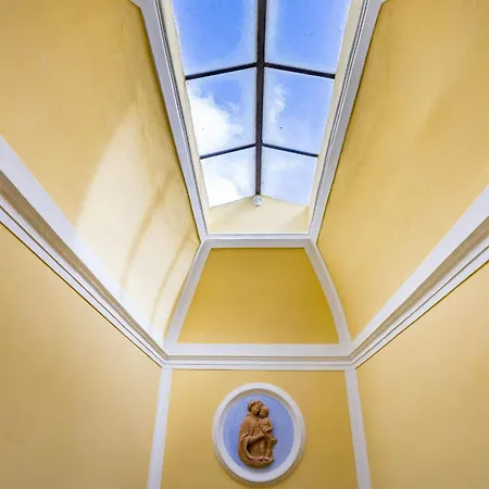 Rose's Palace Apartman Cortona