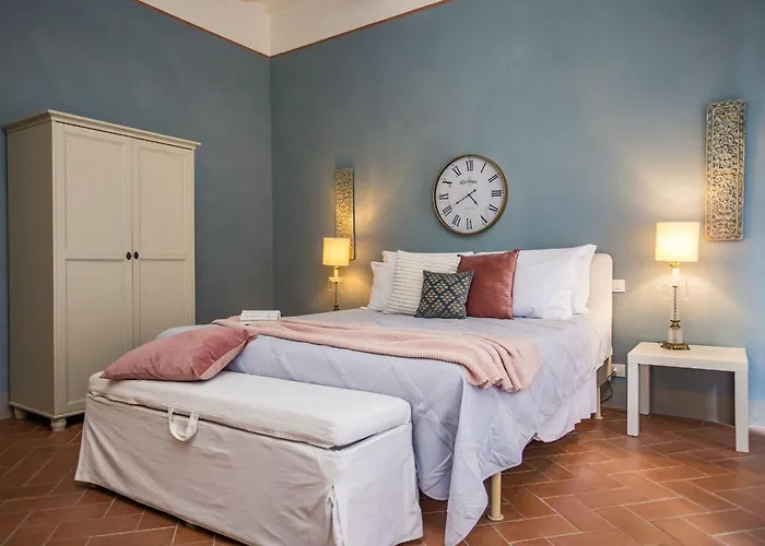 Rose's Palace Cortona