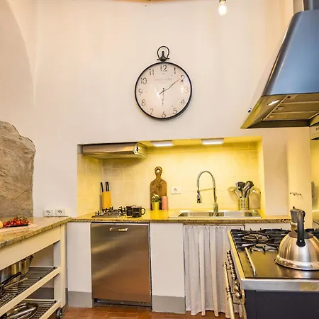 Apartment Rose's Palace Cortona